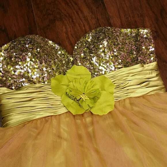 Unique Green and Pink Short Dress - Picture 2 of 4